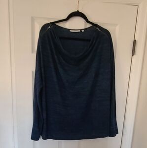 Blue black scoop neck knit top with zippered shoulder detail 3x